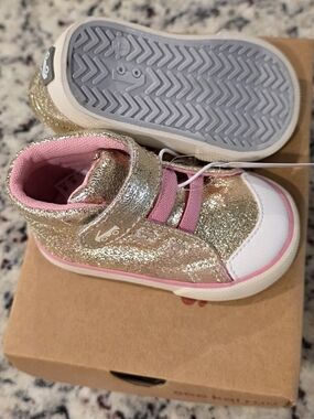 See Kai Run Belmont II Toddler Sneakers in Gold Shine - Size 4 - NWT/B